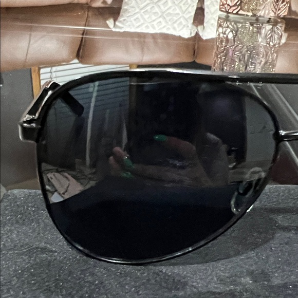 Quay Dark Aviator Sunglasses - Picture 3 of 8